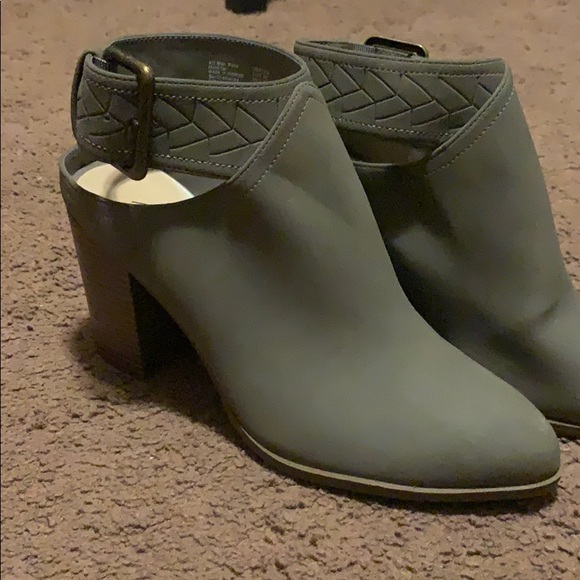 American Eagle Booties - Picture 3 of 4